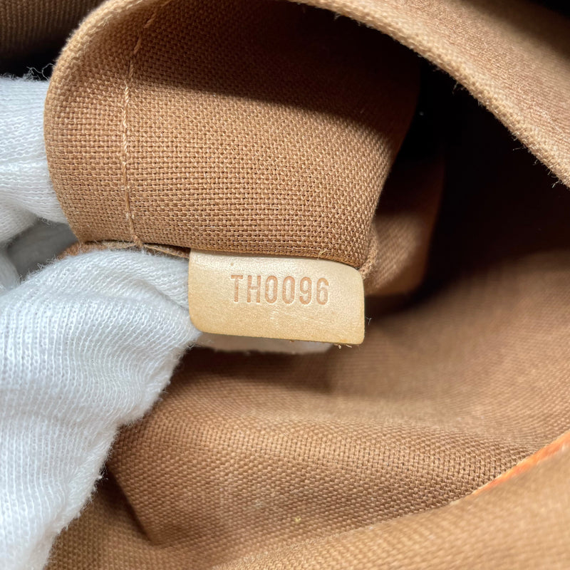 Louis Vuitton lockit
