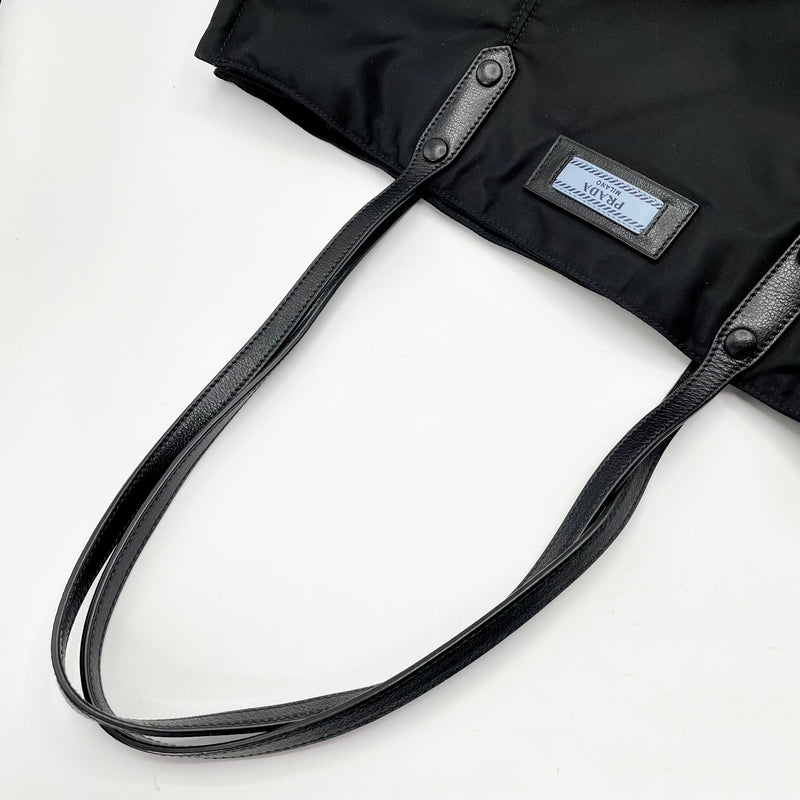 Prada Etiquette