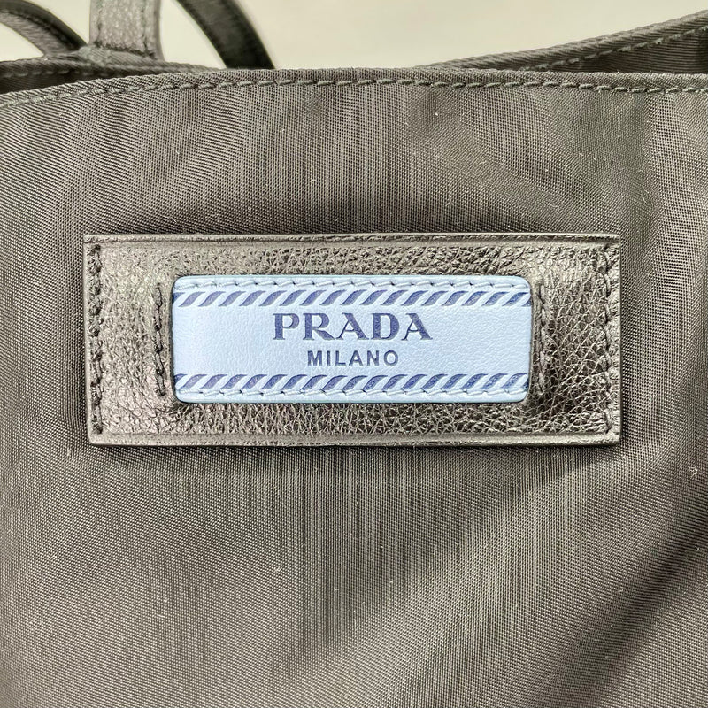 Prada Etiquette