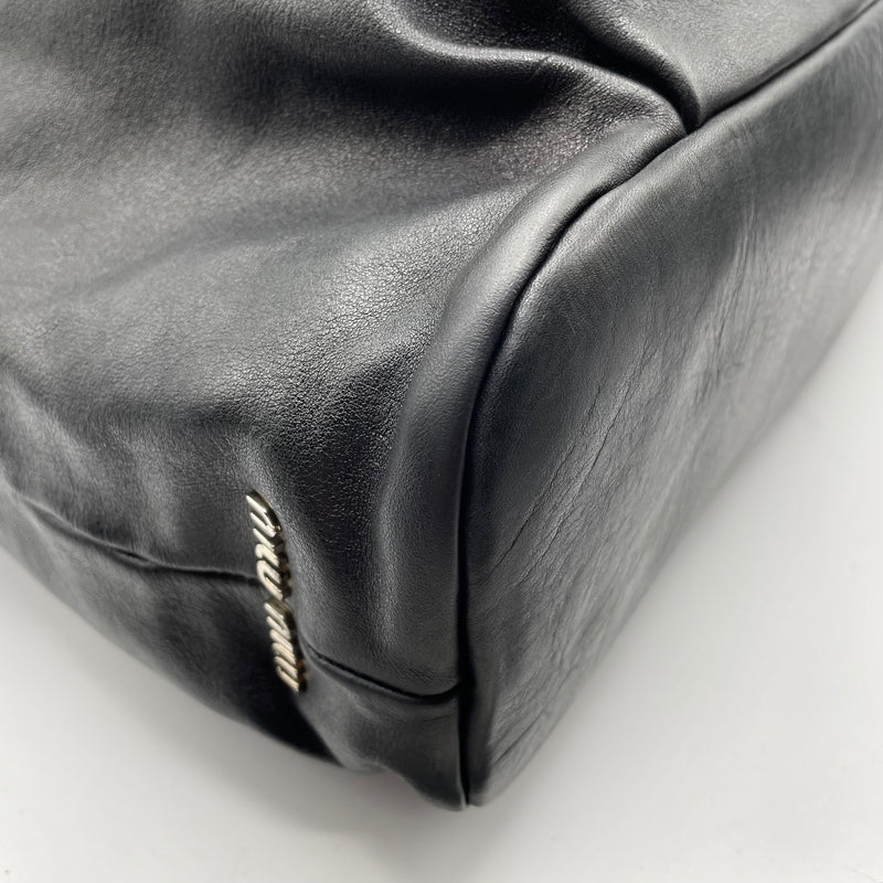 Miu Miu shopper nera