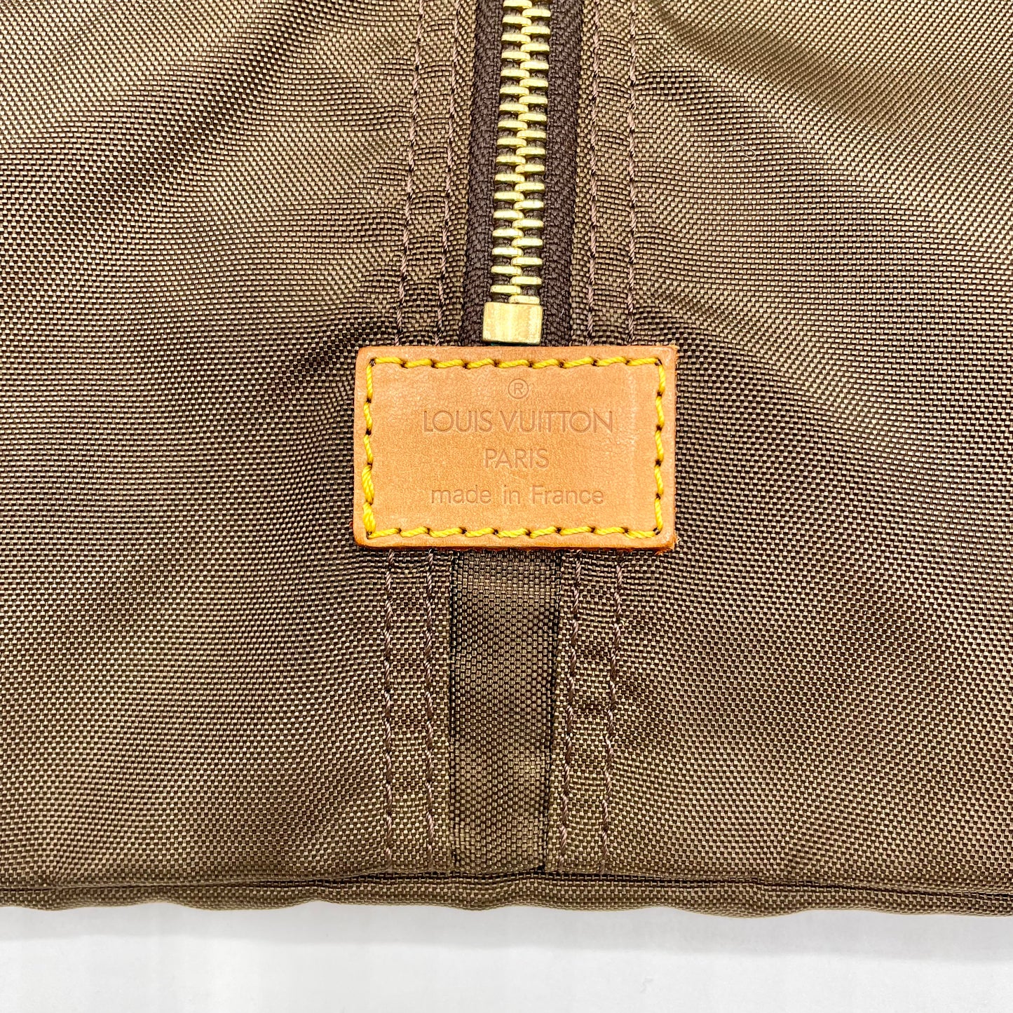Louis Vuitton porta abiti