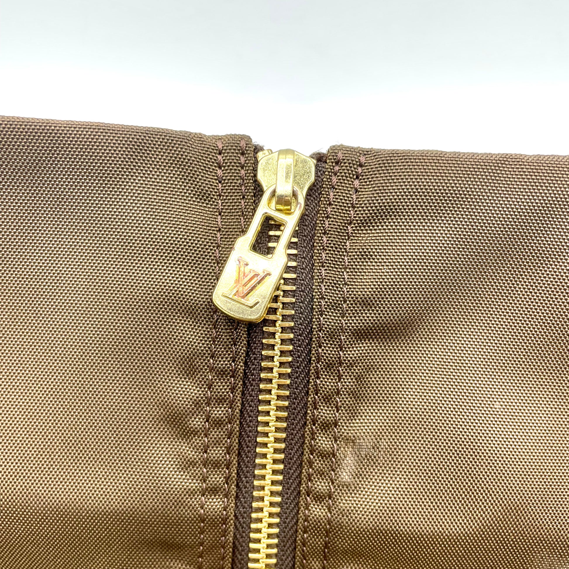 Louis Vuitton porta abiti